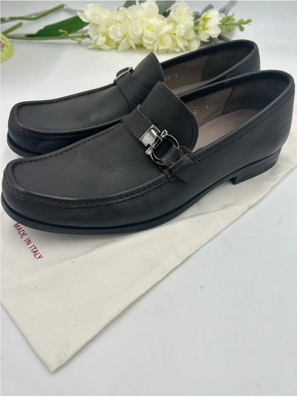 Men’s Salvatore, Ferragamo Gancini pebble grain loafers size 9E made in Italy